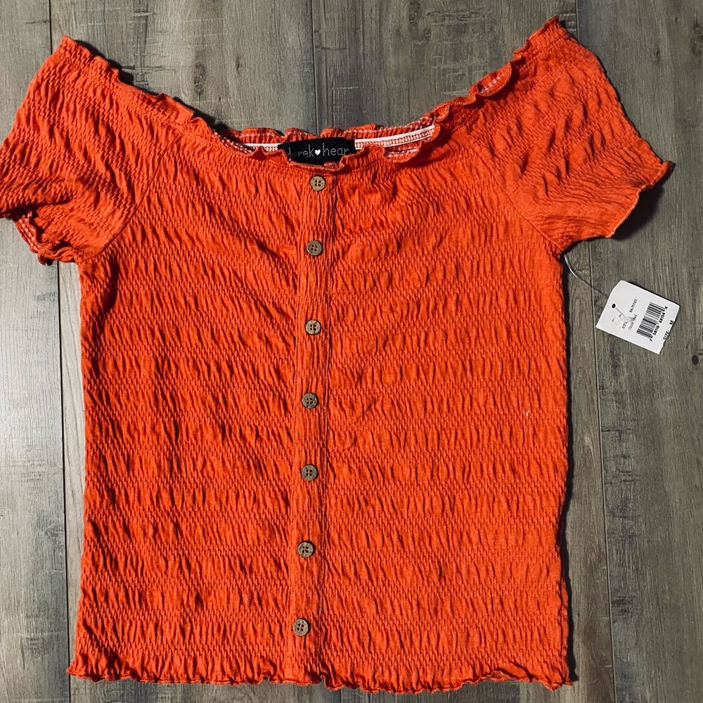 NWT- DEREK HEART ORANGE/RED CROP TOP 💕